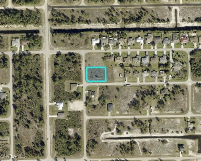 Listing photo 3 for 1211 Delores St E, Lehigh Acres FL 33974