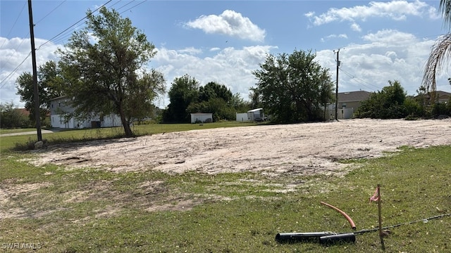 Listing photo 3 for 3307 6th St SW, Lehigh Acres FL 33976