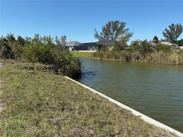 Listing photo 3 for 1202 NW 20th Ave, Cape Coral FL 33993