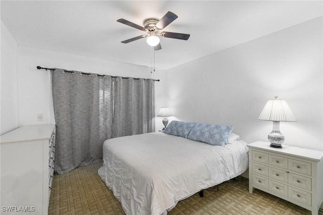 bedroom featuring a ceiling fan