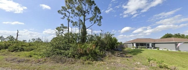 Listing photo 2 for 649 Central St E, Lehigh Acres FL 33974