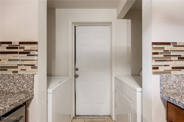 2184 Barry Dr, Fort Myers, FL 33907 - clothes washing area with laundry area and washer / clothes dryer