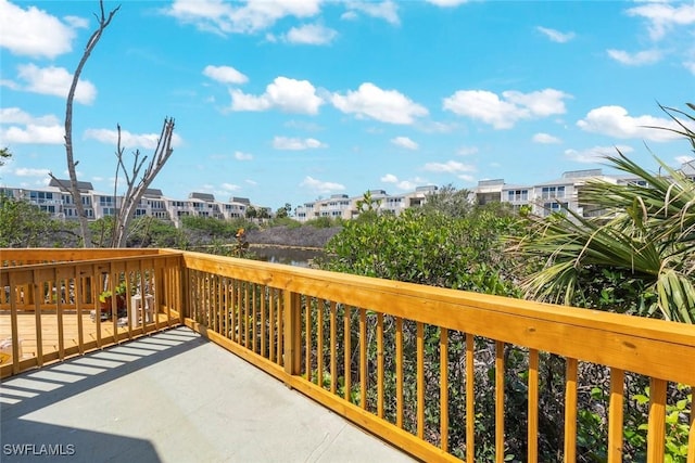 200 Periwinkle Way Unit 132, Sanibel, FL 33957 - balcony featuring a residential view