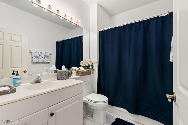 full bathroom featuring tile patterned floors, toilet, vanity, and a shower with curtain