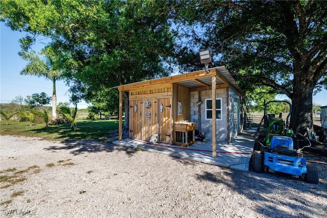 view of outbuilding