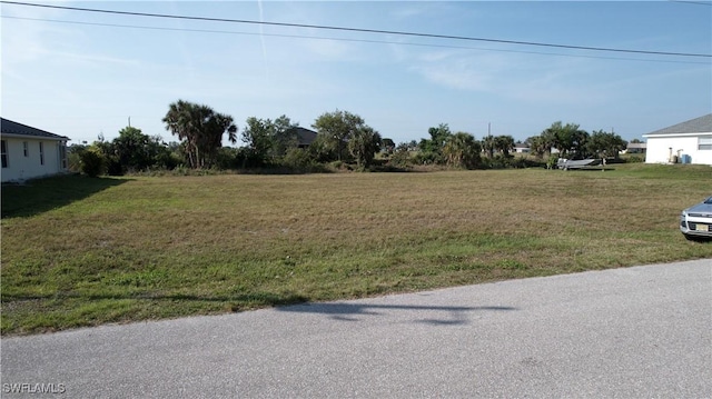 Listing photo 2 for 1918 NE 18th St, Cape Coral FL 33909