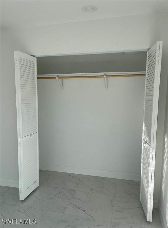 601 Periwinkle Way Unit D1, Sanibel, FL 33957 - view of closet