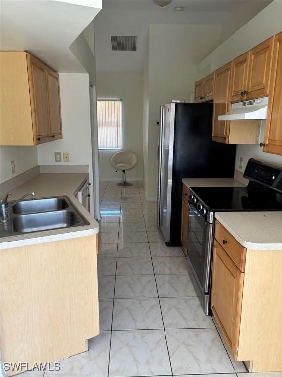 546 Long Island St E, Lehigh Acres, FL 33974 - photo 4