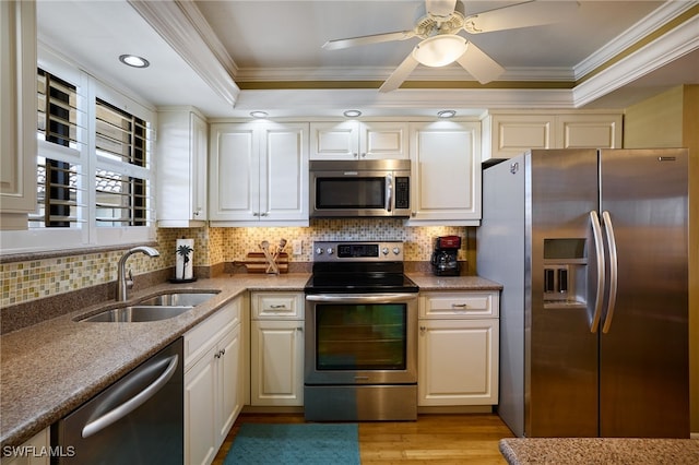 2121 Collier Ave Unit 518, Fort Myers, FL 33901 - photo 1