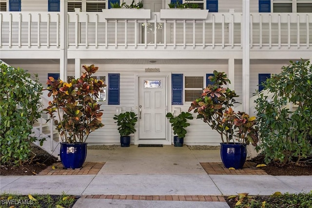 view of property entrance