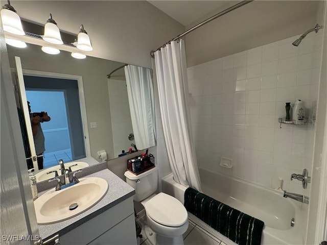 full bathroom featuring shower / bathtub combination with curtain, toilet, and vanity