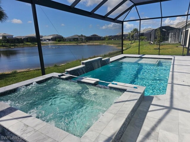 9121 Caicos Way, Naples, FL 34114 - view of pool featuring a water view, a pool with connected hot tub, a residential view, and a yard