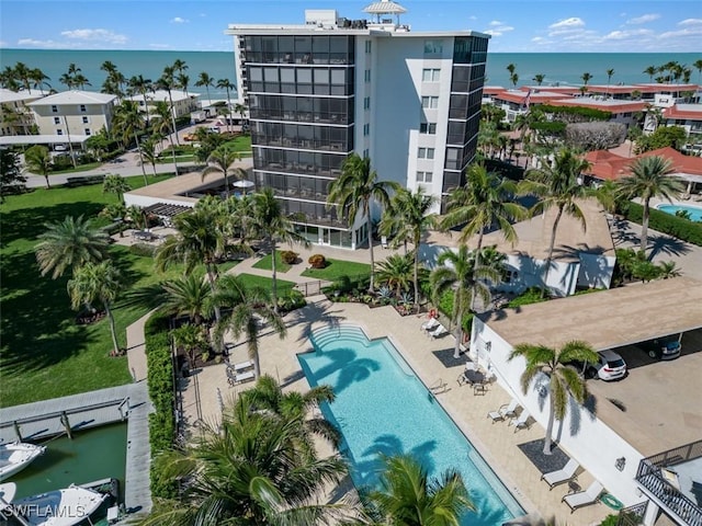 bird's eye view with a water view