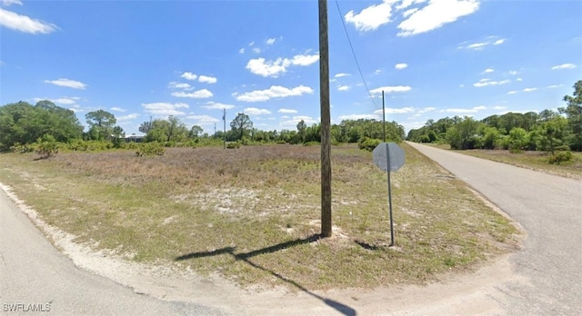 Listing photo 2 for 1907 W 14th St, Lehigh Acres FL 33972