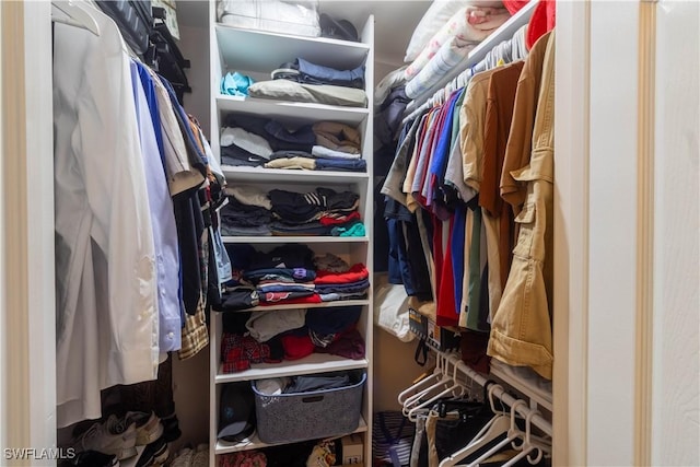 420 20th Ave NW, Naples, FL 34120 - view of walk in closet