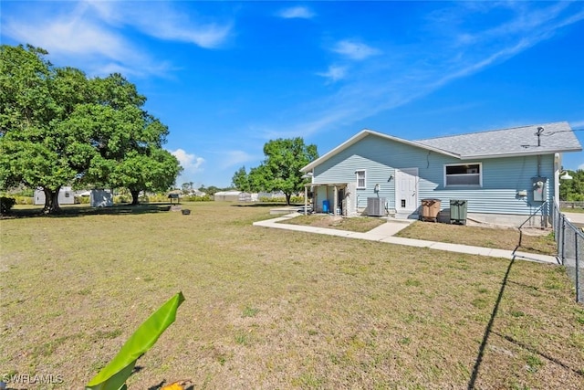 17450 Taylor Rd, Alva, FL 33920 - view of yard featuring fence