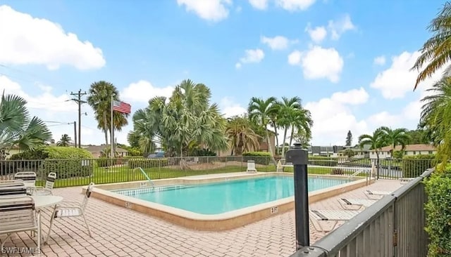 1011 SE 38th Ter Unit 2213, Cape Coral, FL 33904 - community pool featuring fence and a patio