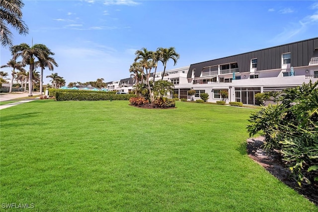 4200 Belair Ln Unit 303, Naples, FL 34103 - view of yard
