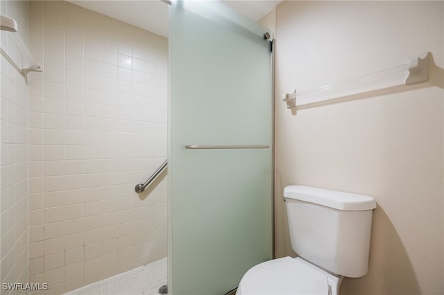 912 SW 48th Ter Unit 108, Cape Coral, FL 33914 - full bathroom featuring a stall shower and toilet