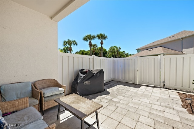 3627 Pine Oak Cir Unit 101, Fort Myers, FL 33916 - fenced backyard featuring a patio