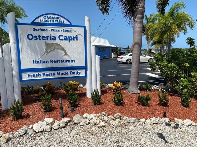 147 Capri Blvd, Naples, FL 34113