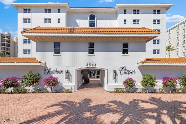 3333 Gulf Shore Blvd N Unit 4, Naples, FL 34103 - view of front of property with stucco siding and a tile roof