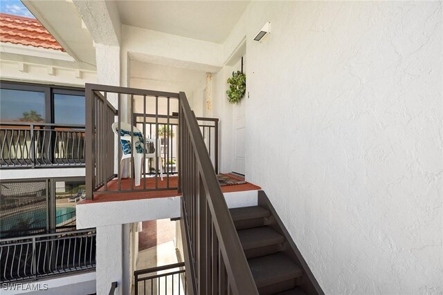 3333 Gulf Shore Blvd N Unit 4, Naples, FL 34103 - view of staircase