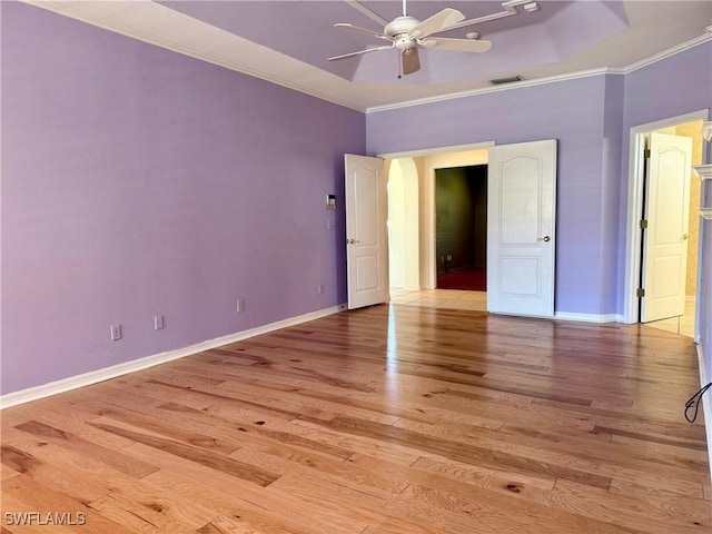 234 W Circle Dr, Clewiston, FL 33440 - unfurnished bedroom with a ceiling fan, baseboards, visible vents, crown molding, and light wood-type flooring