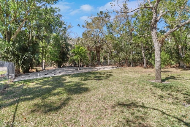4764 Pembrooke Ln, Bonita Springs, FL 34134 - view of yard featuring fence