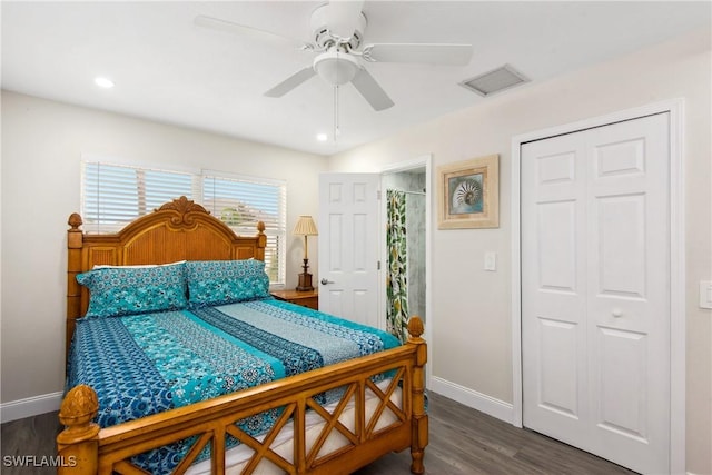 bedroom featuring a closet, a ceiling fan, baseboards, visible vents, and dark wood-style flooring
