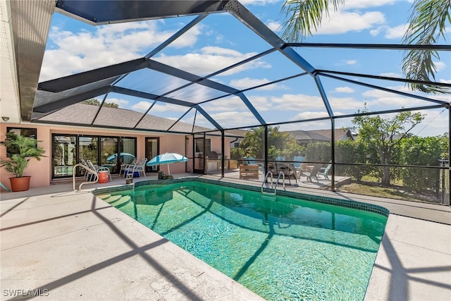 6024 Perthshire Ln, Fort Myers, FL 33908 - outdoor pool with glass enclosure and a patio