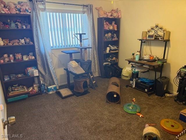 bedroom with carpet flooring