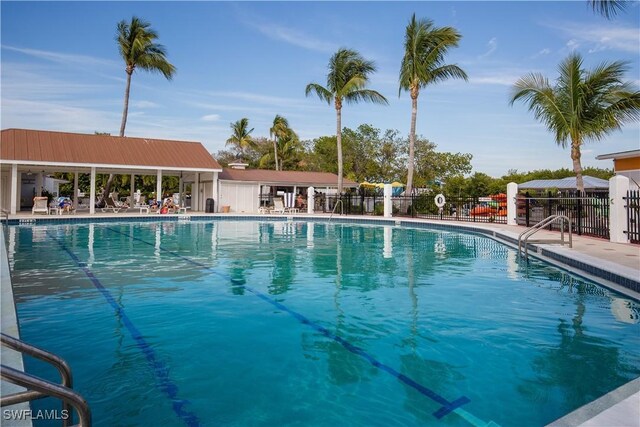 200 Gold Finch Dr, Upper Captiva, FL 33924