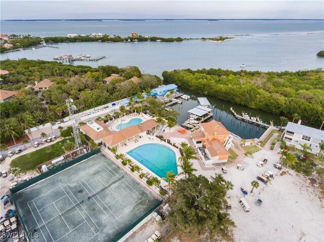 200 Gold Finch Dr, Upper Captiva, FL 33924