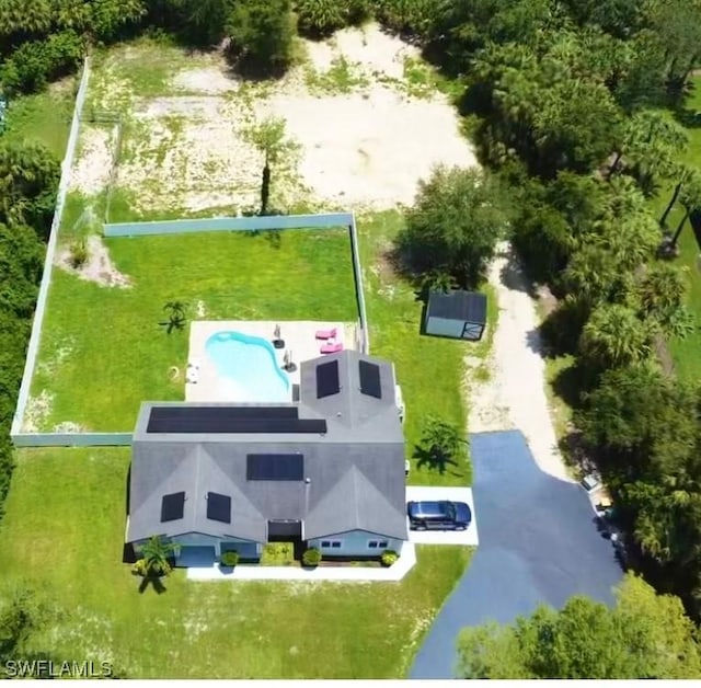 482 10th Ave NW, Naples, FL 34120 - aerial view of property's location featuring a pool area and property boundaries highlighted