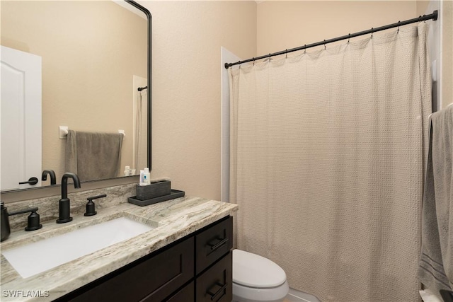 2613 Stonyhill Ct, Cape Coral, FL 33991 - full bathroom featuring toilet, curtained shower, and vanity
