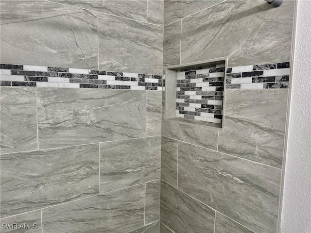 17304 Timber Oak Ln, Fort Myers, FL 33908 - interior details with a tile shower