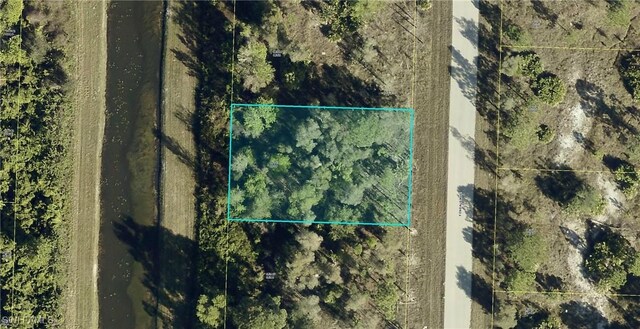911 Foxdale Ave, Lehigh Acres, FL 33974