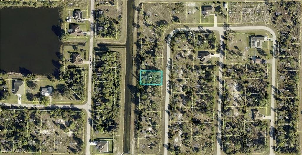 911 Foxdale Ave, Lehigh Acres, FL 33974