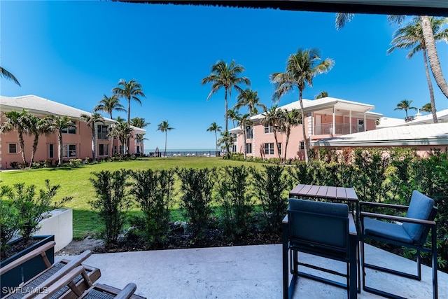 2401 Gulf Shore Blvd N Unit 13, Naples, FL 34103 - view of patio