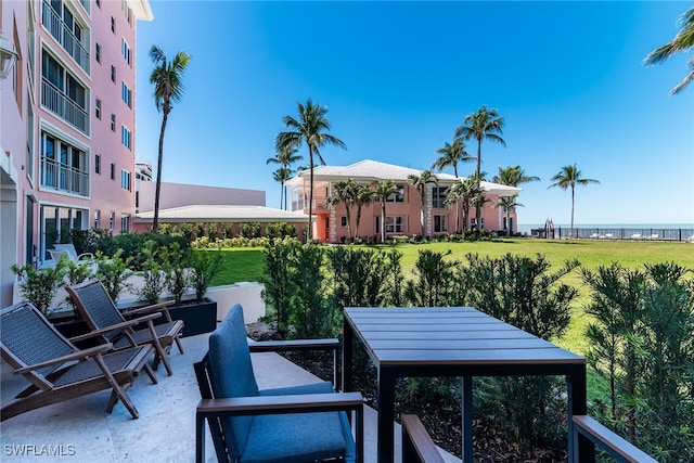 2401 Gulf Shore Blvd N Unit 13, Naples, FL 34103 - view of patio