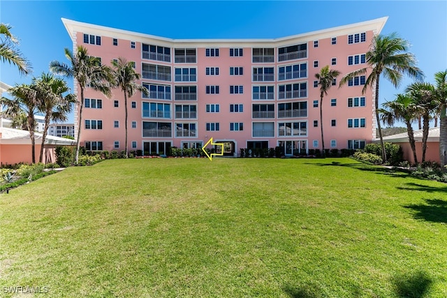 2401 Gulf Shore Blvd N Unit 13, Naples, FL 34103 - view of apartment building / complex