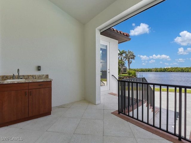 866 Cal Cove Dr, Fort Myers, FL 33919 - balcony with a sink and a water view