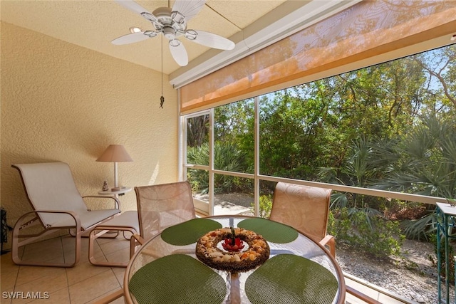 14543 Abaco Lakes Dr Unit 103, Fort Myers, FL 33908 - sunroom / solarium featuring a ceiling fan
