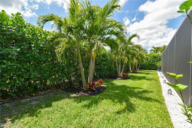 1410 SW 38th St, Cape Coral, FL 33914 - view of grassy yard