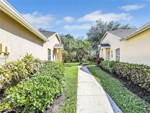 5774 Greenwood Cir Unit 64, Naples, FL 34112 - view of yard
