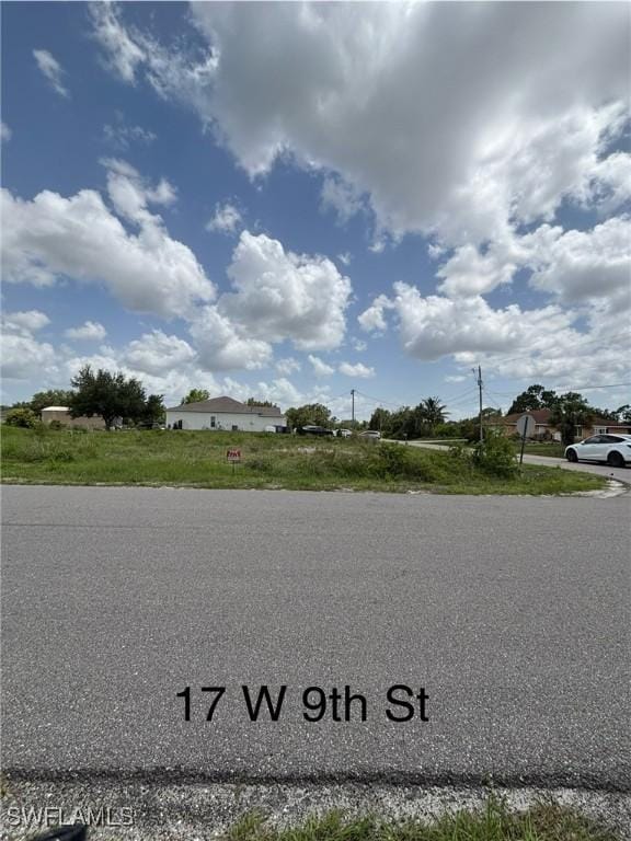 17 W 9th St, Lehigh Acres, FL 33972