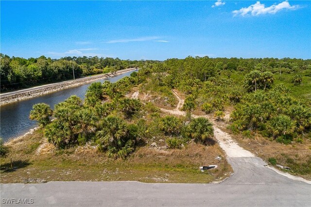 919 4th St SE, Naples, FL 34117