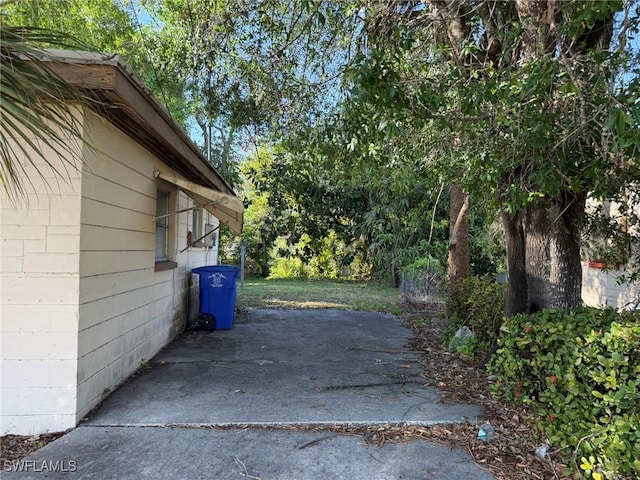 1308 Brookhill Dr, Fort Myers, FL 33916 - view of patio / terrace