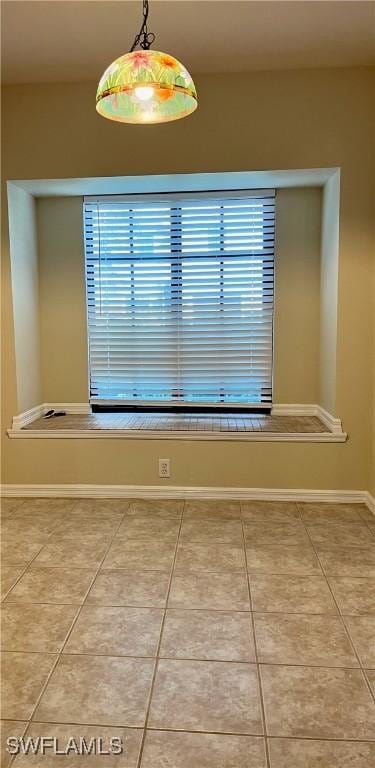 7725 Woodbrook Cir Unit 3503, Naples, FL 34104 - detailed view of baseboards